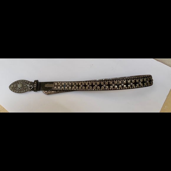 Guess black jeweled belt size small. - Picture 5 of 8
